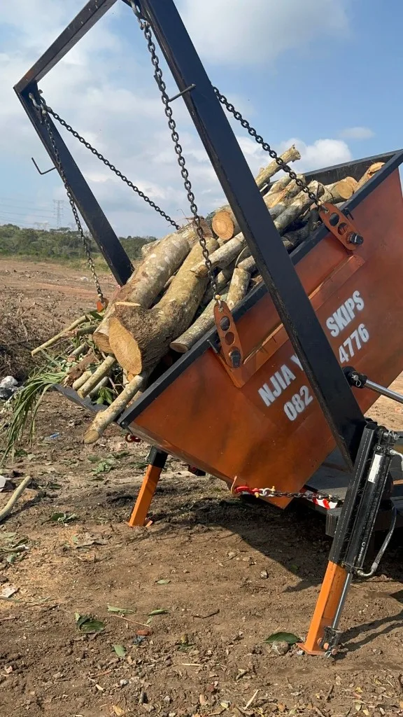 NJIA YETU SKIPS skip being loaded onto delivery trailer